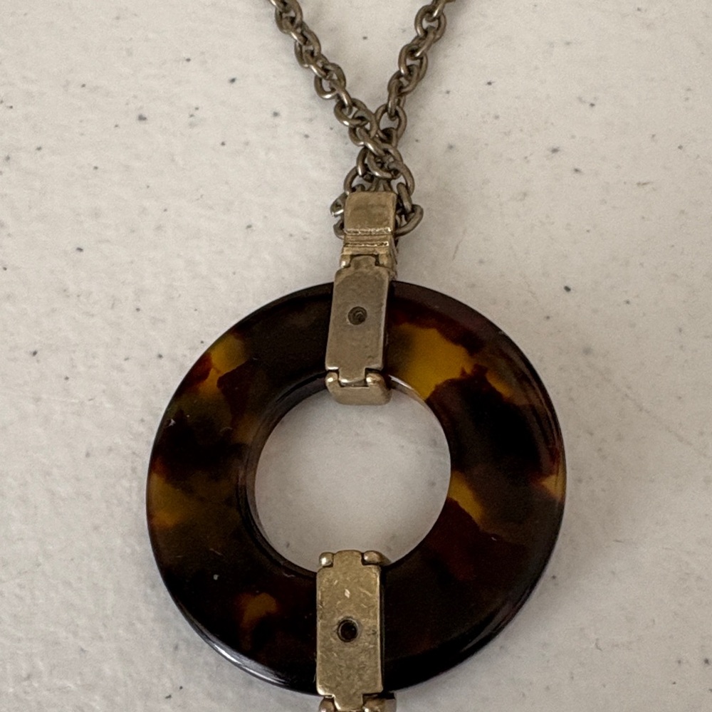 Danielle Stevens Tortoiseshell Circle Pendant Nec… - image 5